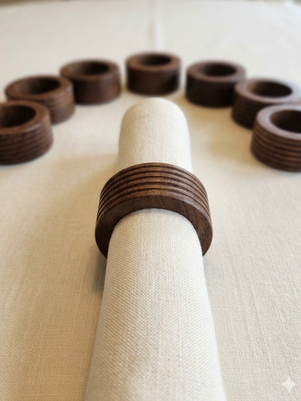 WOODEN Set of 8 Dark Brown Round Grooved Detail Napkin Rings